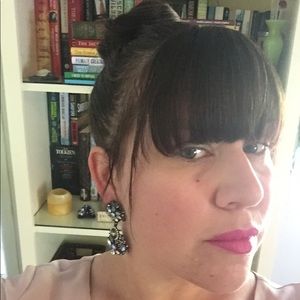 Meet your Posher, Suzanne